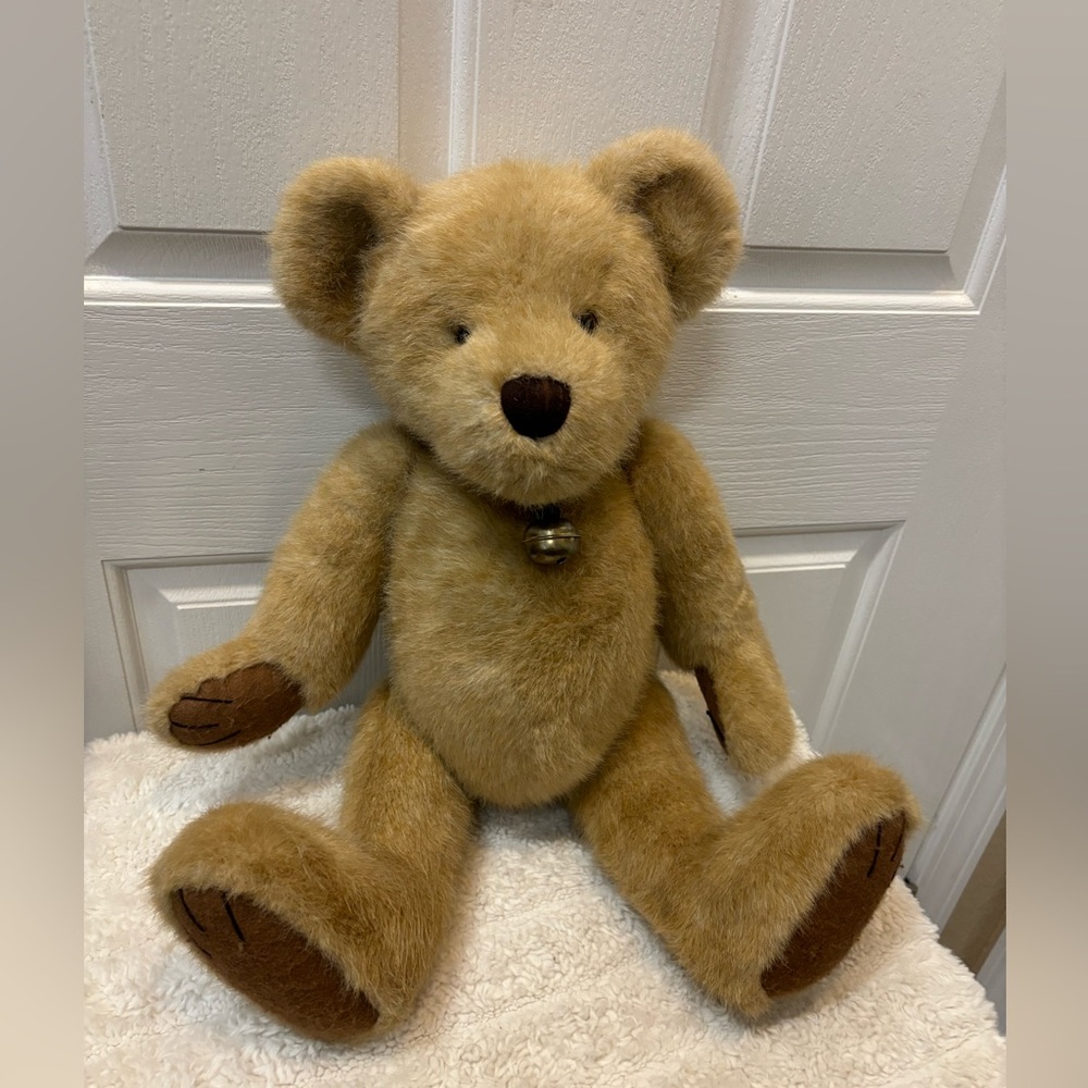 Boyd’s Conjoined Bear Griffin Bearsly 20” With Leather Brass Studded Bell Collar